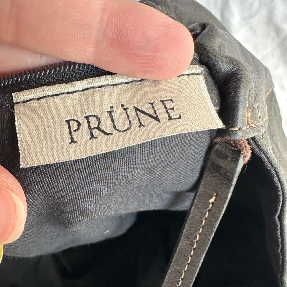PRÜNE Black Leather Drawstring Backpack with Silver Floral Embroidery OS - Picture 2 of 7
